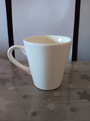 White simple mug like new