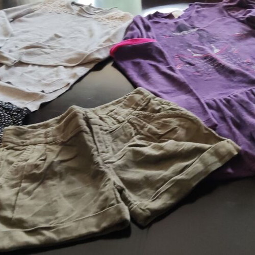 Girls' clothes used, set No 10 with shorts, dress, skirt, blouse