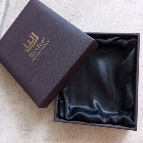 WinJet luxury case like new, dark brown with gold lettering