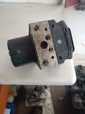 ABS unit for Seat Ibiza '02-'08 used in excellent condition