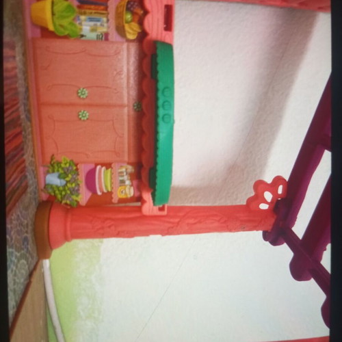 Treehouse for dolls like new