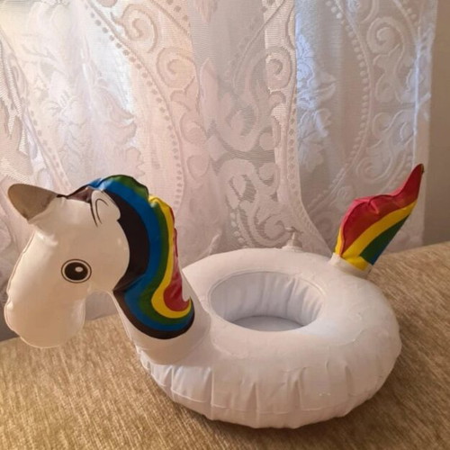Inflatable cup holders with unicorn and flamingo, like new