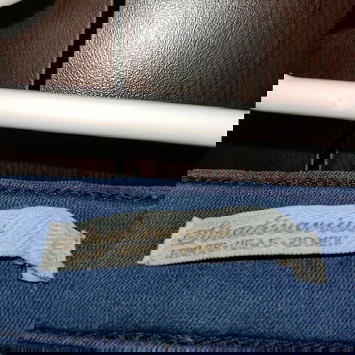 Υφασμάτινο παντελόνι Stradivarius με εφέ τζιν μεταχειρισμένο χωρίς κουμπιά