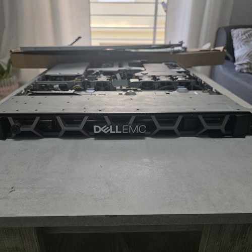 Dell PowerEdge R340 server with 32GB RAM and RAID SSD setup