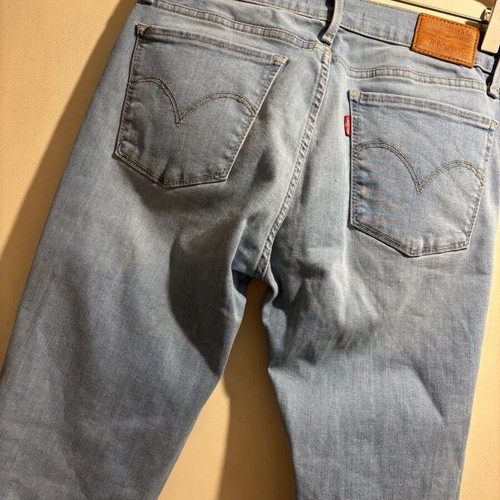 Levi's jeans 710 size 29 like new, medium-low rise, blue
