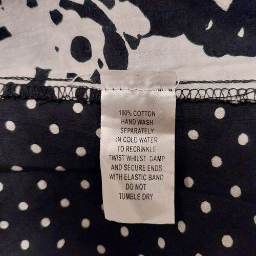 Skirt black and white cotton size XL like new