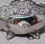 Vintage decorative bowl like new with embossed floral design