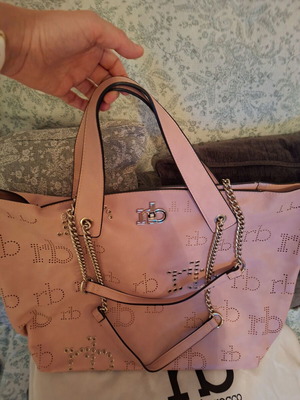 Rocco Barocco bag with embossed letters and matching pouch, pink