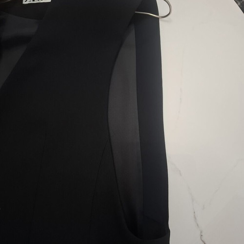 Zara black tailored vest size M like new