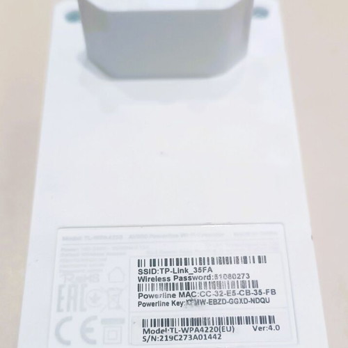 TP-LINK AV600 Powerline Extender TL-WPA4220 used with TL-PA4020P master