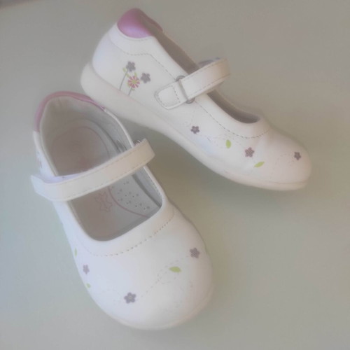 Tweety Leather Girls' Ballerina Shoes size 26 like new, white and pink