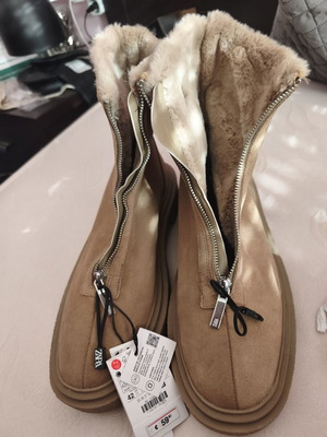 Zara women's boots with fur new, beige, size 42
