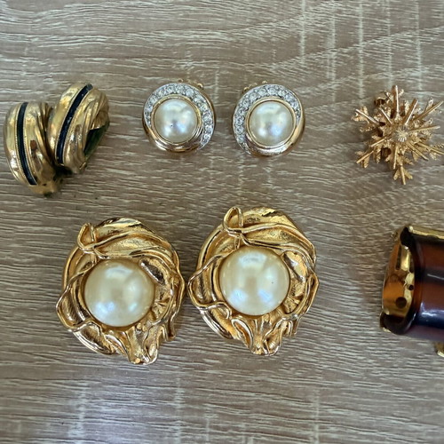 Clip-on earrings used, pack of 5 pairs