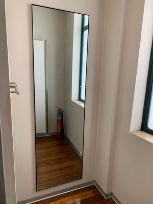 Wall mirrors in various sizes like new