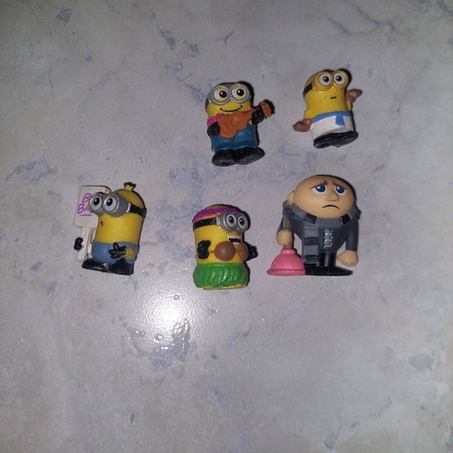 Minion rubber figures like new, pack of 5 pieces