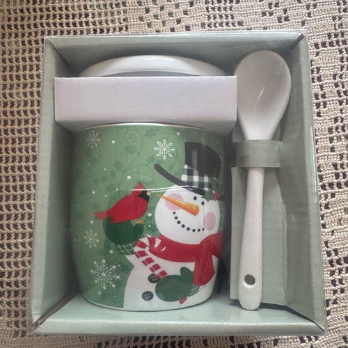 Christmas coffee mug new with saucer and spoon