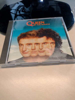 Queen The Miracle CD like new