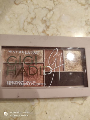 Παλέτα σκιών Maybelline Gigi Hadid μεταχειρισμένη