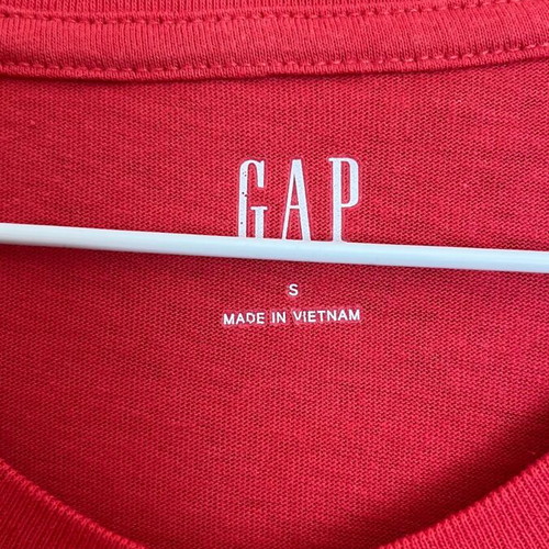 Gap Unisex Red Short Sleeve Shirt S like new