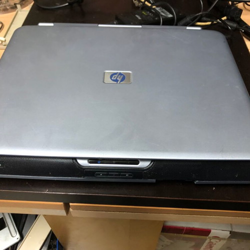 Retro laptop p4 used with 40GB disk, ready for XP format
