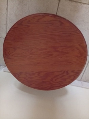 Small furniture like new, chestnut wood, diameter 0.40m height 0.30m