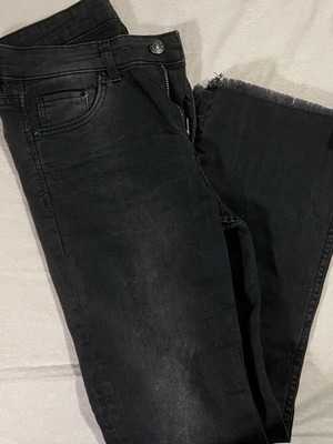 H&M cropped flared jeans new