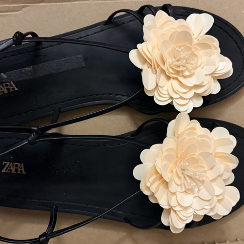 Zara Black Leather Sandals with Cream Flower Size 37 Like New