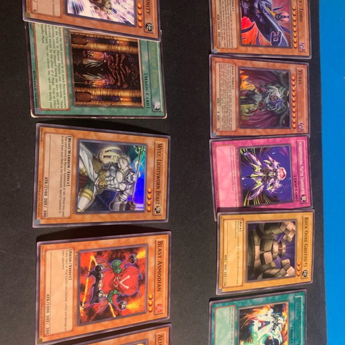 Yu-Gi-Oh! 10 collectible cards like new