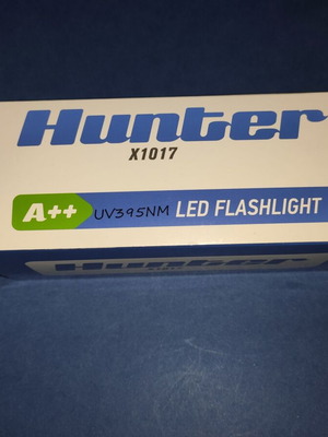 Hunter X1017 UV LED Flashlight like new
