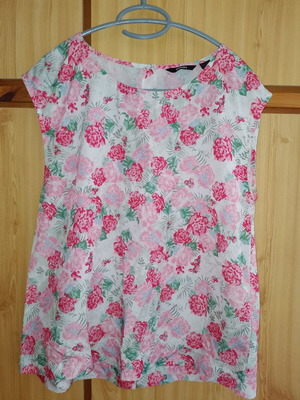 Emprime blouse used with roses esmara, size S