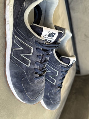 New Balance 574 suede sneakers used, blue, size 46.5