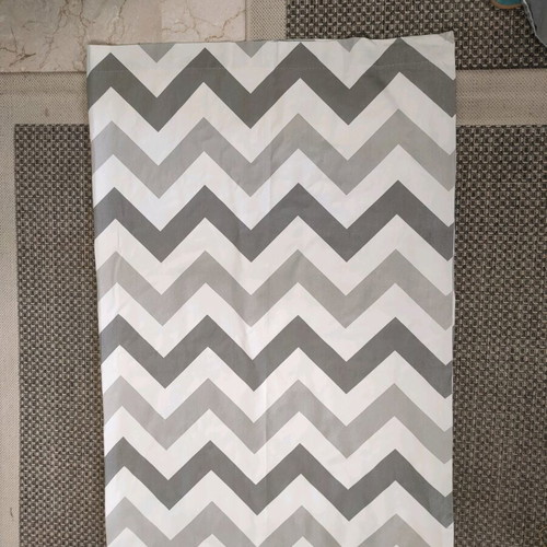 Curtain set Chevron pattern 2 panels cotton with eyelets like new