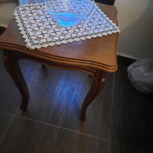 Coffee table with two small tables like new, solid wood