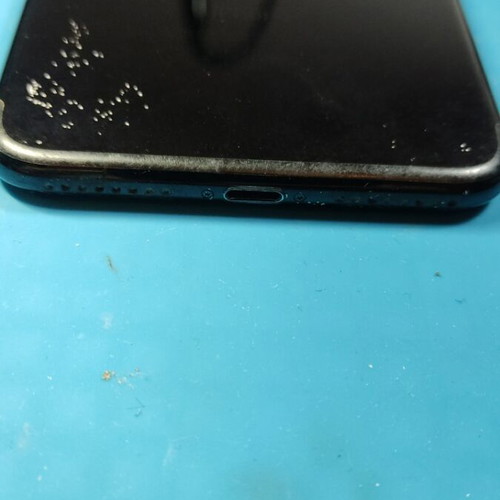 iPhone 7 Plus 128GB used with cracks, iOS 15.8.8