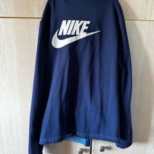 Nike kids jacket size 164 blue like new for ages 12-15