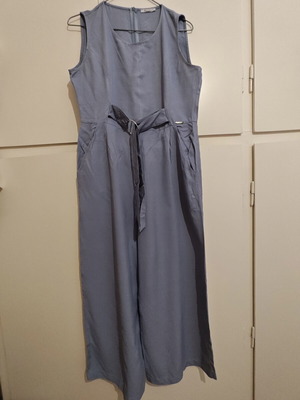 Regalinas jumpsuit medium used, sleeveless turquoise blue