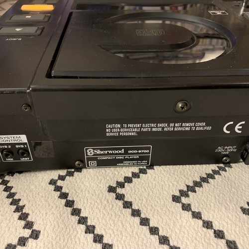 Sherwood DCD-9700 CD player used with analog sound