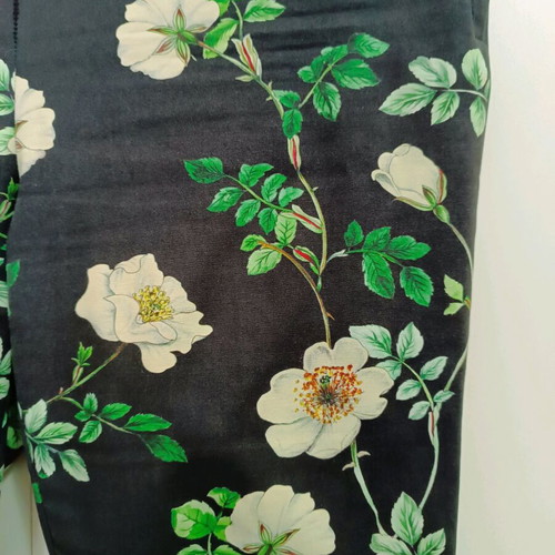 Floral slim pants H&M like new, black and green, size L