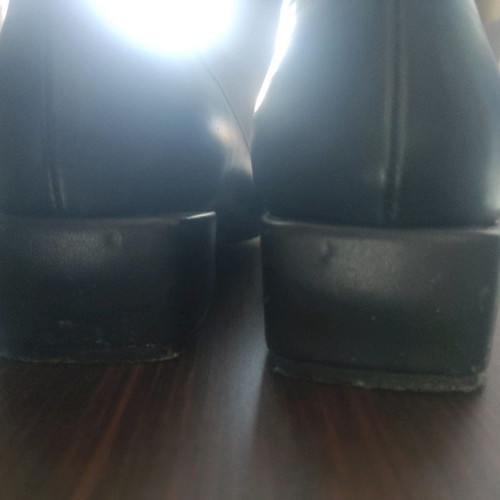 Iris luxury low heels size 12 in very good condition with box