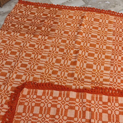 Handwoven Blanket like new with geometric caramel patterns