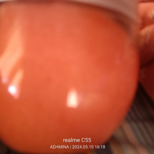 Deep exfoliation and anti-cellulite cream with mastic and lava