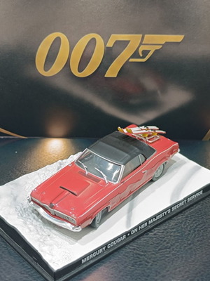 James Bond 007 Mercury Cougar 1:43 diecast model like new