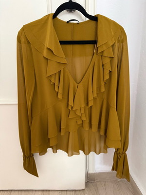 Zara shirt small new with tags