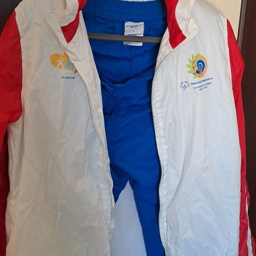 Special Olympics Athens 2011 Volunteer Official Uniform Set like new, size Large
