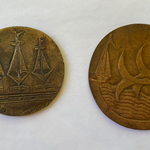Set of 2 sculptures/large medals by Titsa Chrysokhoidi with nautical motif used