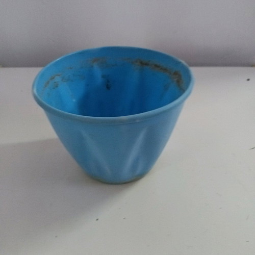 Blue flowerpot/planter used, diameter 18 cm, height 13.5 cm