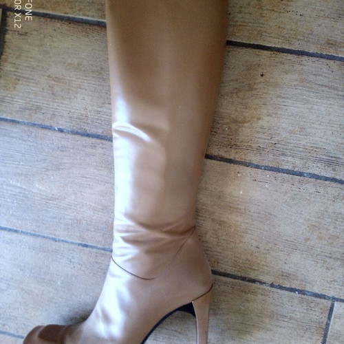 Krizia women's leather boots camel size 38 like new with covered heel