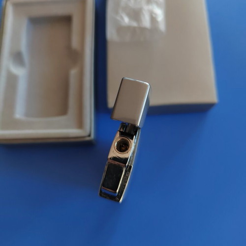 Hit Casino Metal Lighter new in box with gift case