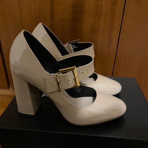 Penny Black pumps used, size 37, beige