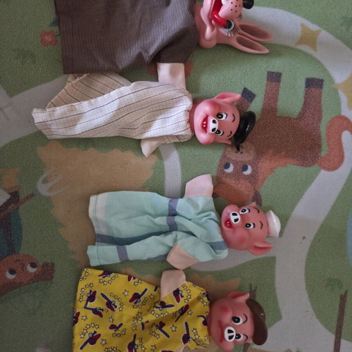 Puppet Theater with The Three Little Pigs like new